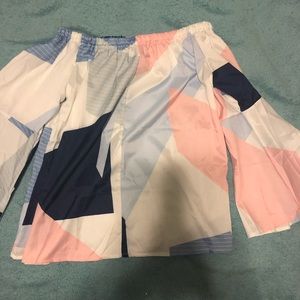 SEE DESCRIPTION! Off the shoulder geometric top!